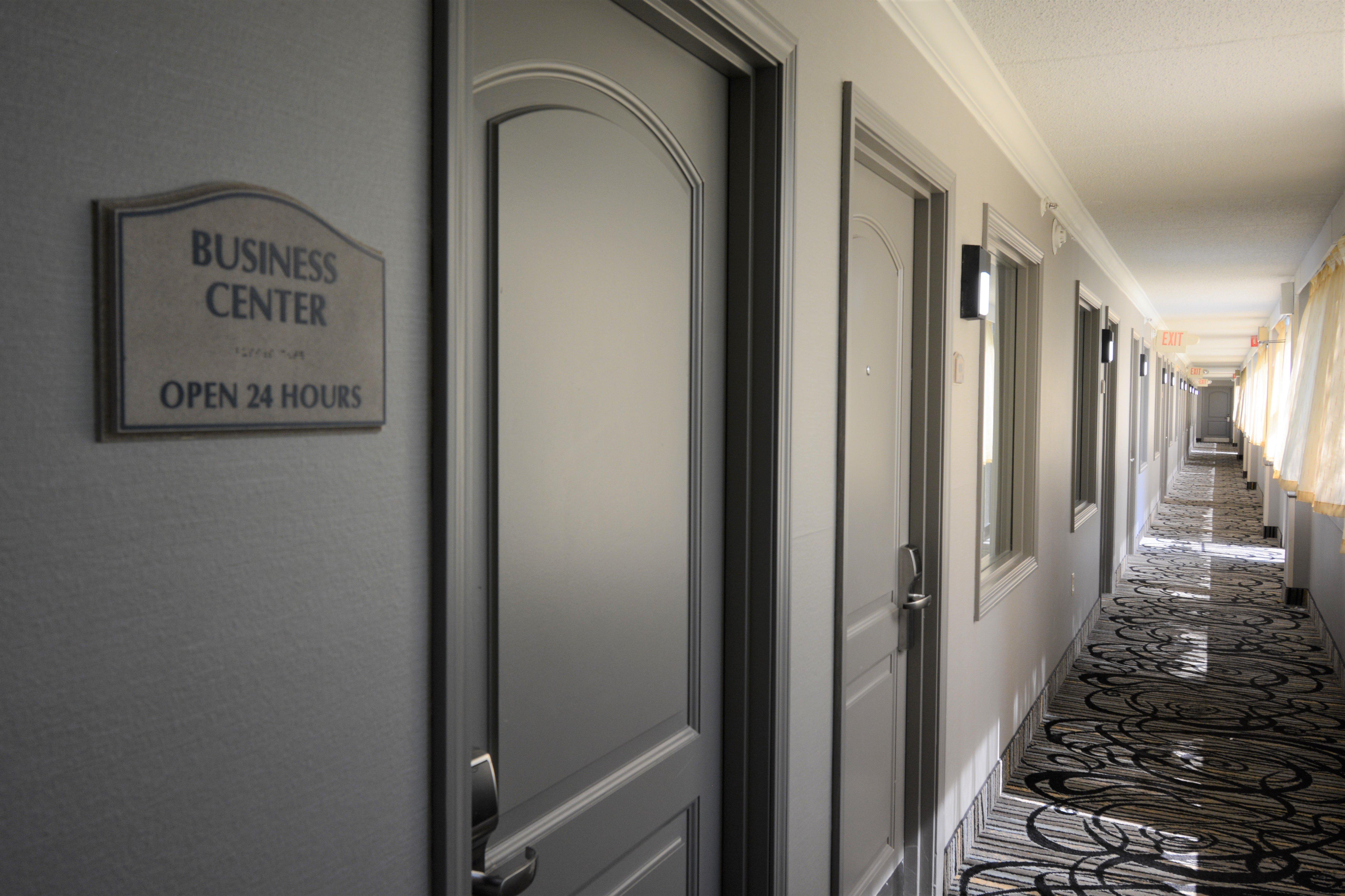 Holiday Inn Hazlet By Ihg Exterior photo