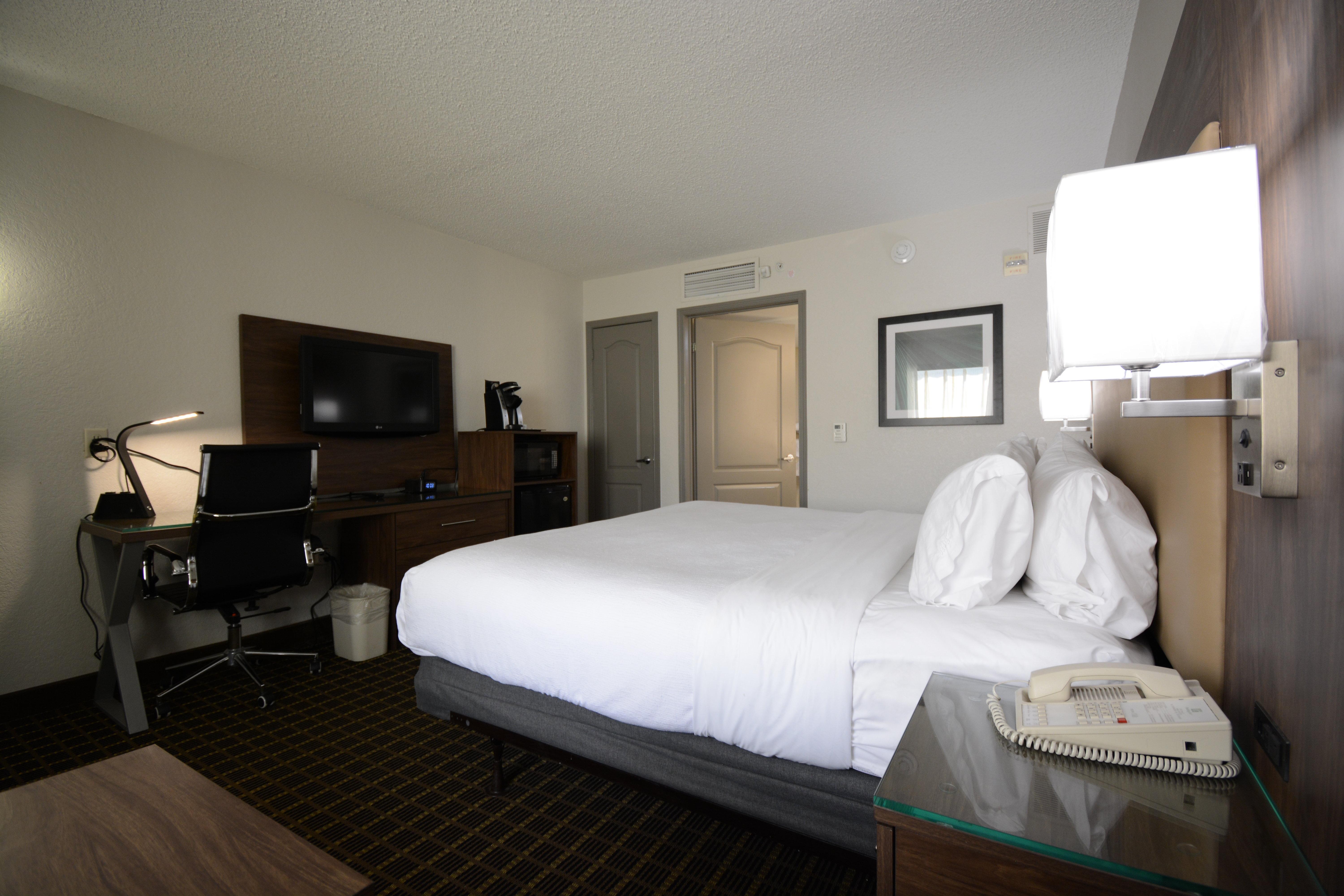 Holiday Inn Hazlet By Ihg Exterior photo